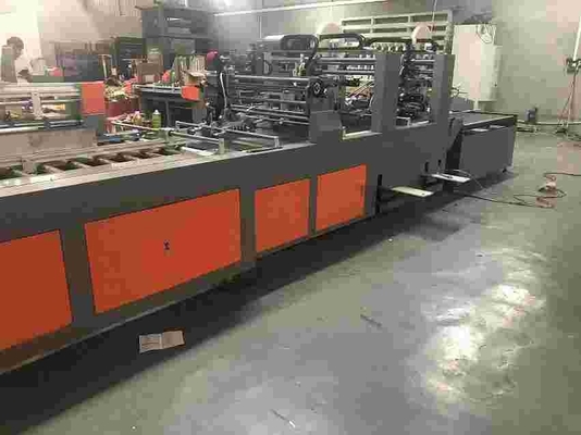 60m/de Gemakkelijke Verrichting van Min Carton Box Gluing Machine 1600kg voor Verpakking